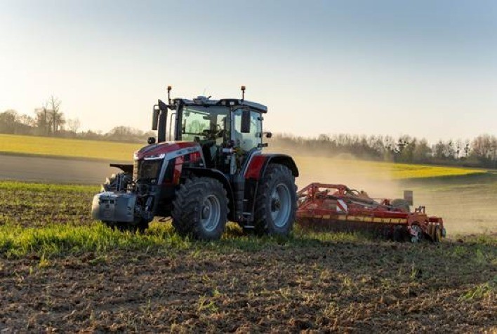 MF 8S Xtra é comprovado como trator mais eficiente em consumo de combustível em teste internacional