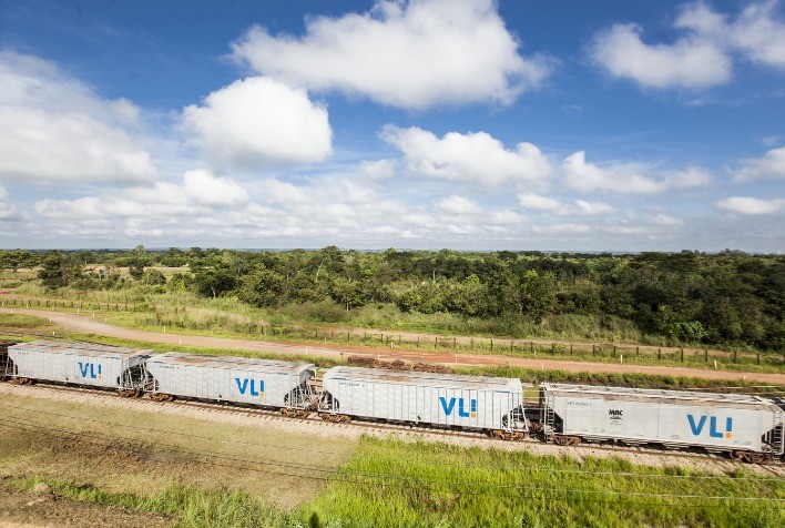 VLI bate recorde na movimentação de grãos e farelos em 2025 e registra crescimento financeiro sólido