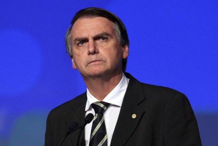 Moraes concede prisão domiciliar temporária a Bolsonaro por 90 dias por motivos de saúde