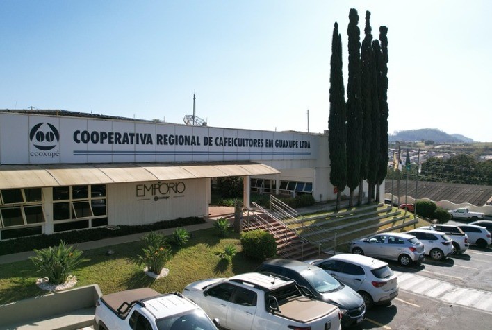 Cooxupé registra faturamento recorde de R$ 16,99 bilhões e amplia distribuição de sobras aos cooperados