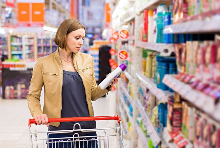 Rótulos de alimentos impactam decisão de compra e aumentam valor percebido, aponta estudo da USP