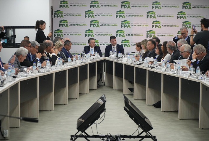 Agro brasileiro enfrenta crise de crédito e endividamento e pressiona governo por medidas emergenciais