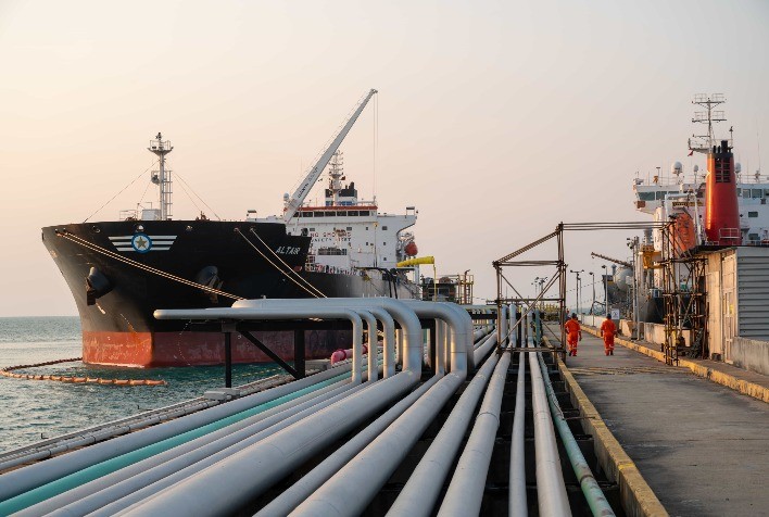 Cabotagem pode reduzir até 8,2% das emissões no transporte de cargas e ampliar eficiência logística no Brasil, aponta CNI