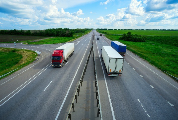 Governança corporativa fortalece transportadoras e impulsiona eficiência logística no Brasil