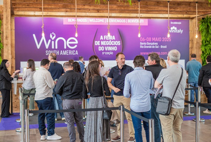Vinícolas italianas trazem 300 rótulos ao Brasil na Wine South America 2026 e ampliam aposta no mercado nacional
