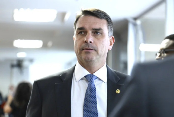 Flávio Bolsonaro e Lula aparecem em empate técnico em nova pesquisa presidencial, aponta Meio/Ideia