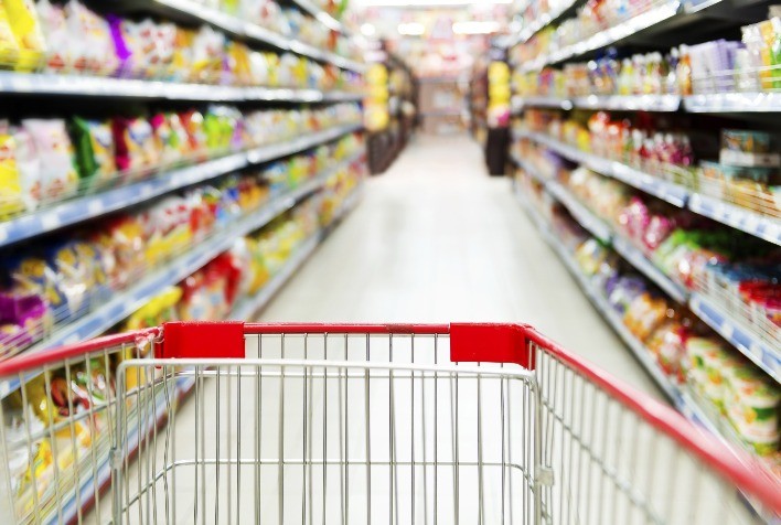 Supermercados enfrentam queda nas margens mesmo com lojas cheias e alta no fluxo de consumidores