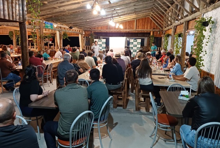 Assistência técnica impulsiona produção de mel e fortalece apicultura em Santa Catarina