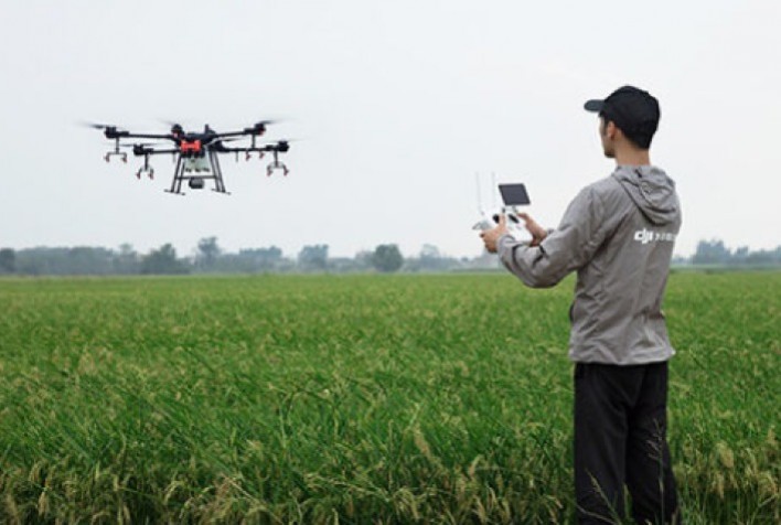 Drones agrícolas ganham espaço no agro e exigem uso estratégico de adjuvantes para máxima eficiência no campo