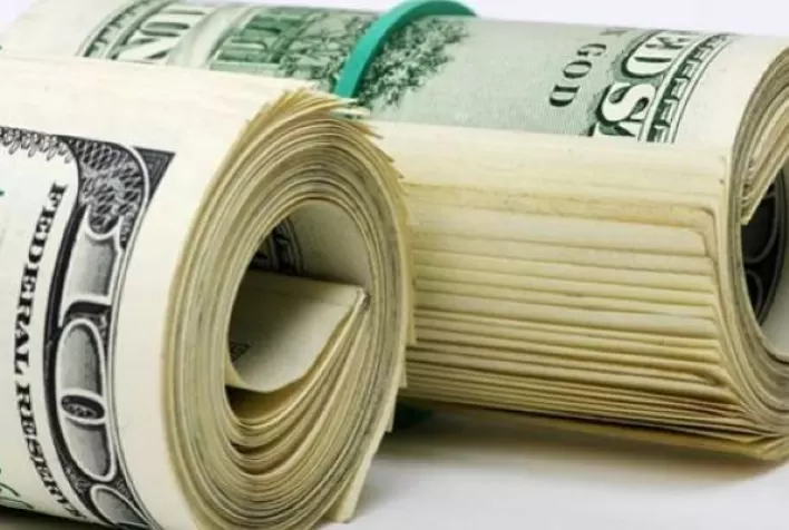 Dólar sobe após 3 quedas por temores sobre coronavírus