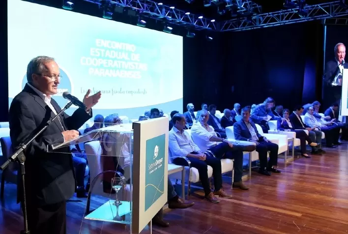 Cooperativas impulsionam economia paranaense, diz Romanelli
