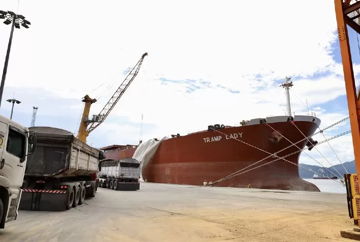 Porto de Paranaguá se prepara para novas operações com fertilizantes