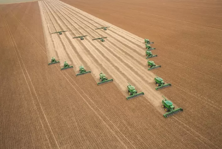 Levantamento da DATAGRO mostra que colheita de soja segue lenta e fortemente atrasada no Brasil