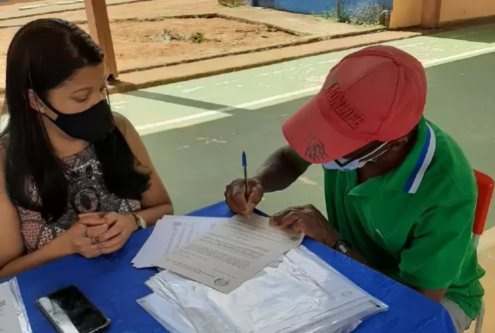 Famílias do Vale do Mucuri recebem títulos de posse de propriedade rural