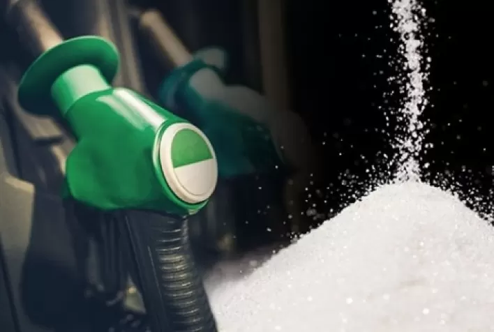 Futuros do açúcar fecham em alta na ICE de Nova York e Londres; Etanol se aproxima de R$ 3 mil o m³