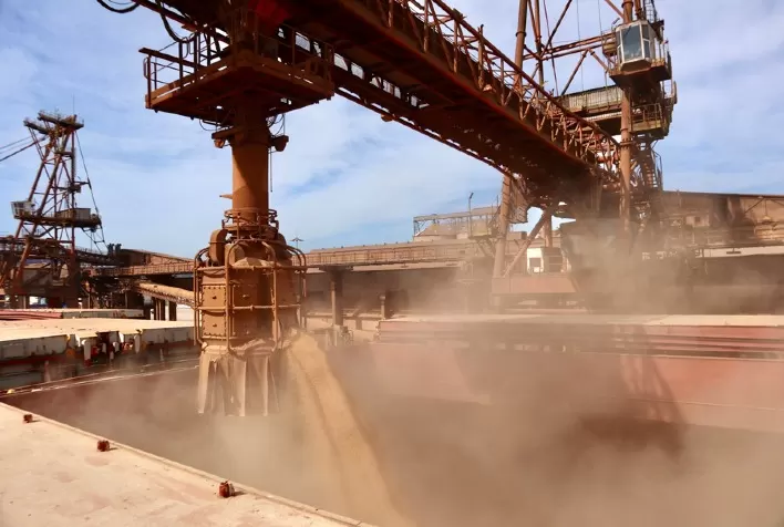 Brasil prepara mais dois navios de soja rumo à China
