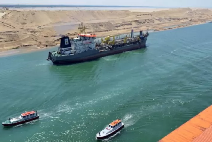 Canal de Suez buscará compensação de mais de US$ 1 bilhão por perdas causadas por navio encalhado