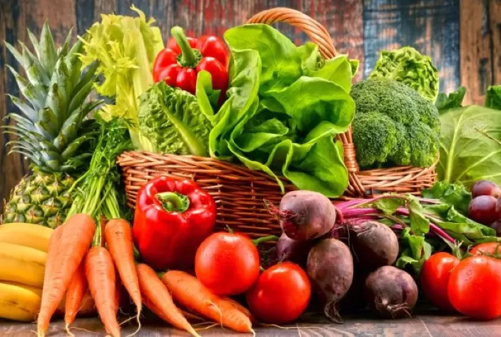 Produtores nacionais burlam fiscalização de frutas e verduras, diz associação