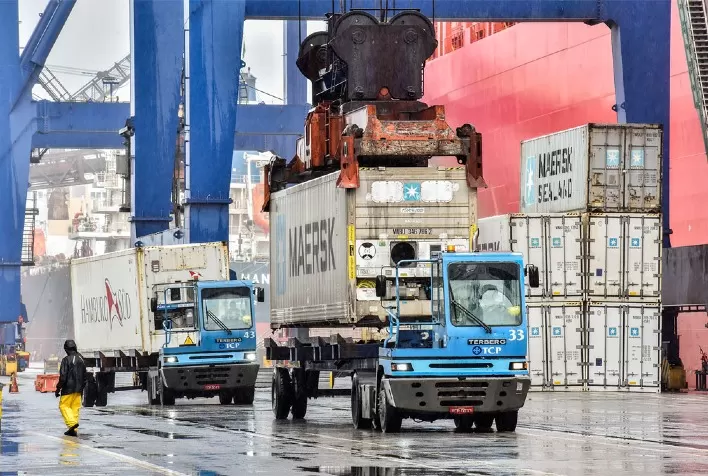 Portos e terminais movimetaram 296 milhões de toneladas no último trimestre de 2020