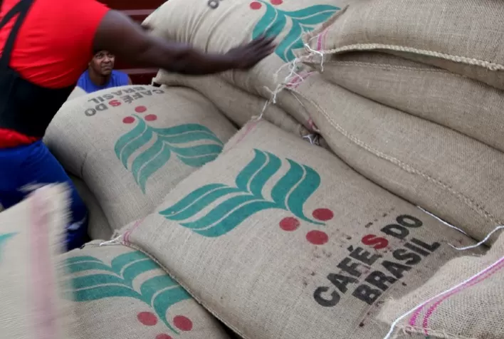 Exportação dos Cafés do Brasil atinge 46 milhões de sacas em 12 meses