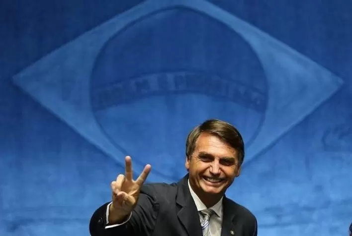 Bolsonaro comemora resultado do PIB e fala em crescimento de ao menos 4% em 2021