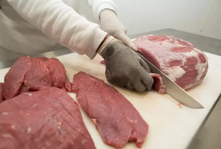 Goiás registra aumento no abate de frangos e bovinos no primeiro trimestre de 2021