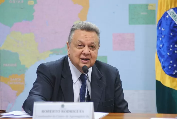 Ex-ministro Roberto Rodrigues abordará desenvolvimento sustentável na conferência 'Entendendo a Amazônia'