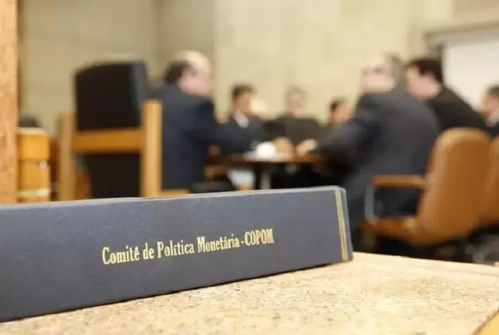 BC eleva Selic em 0,75 ponto e abandona "normalização parcial"