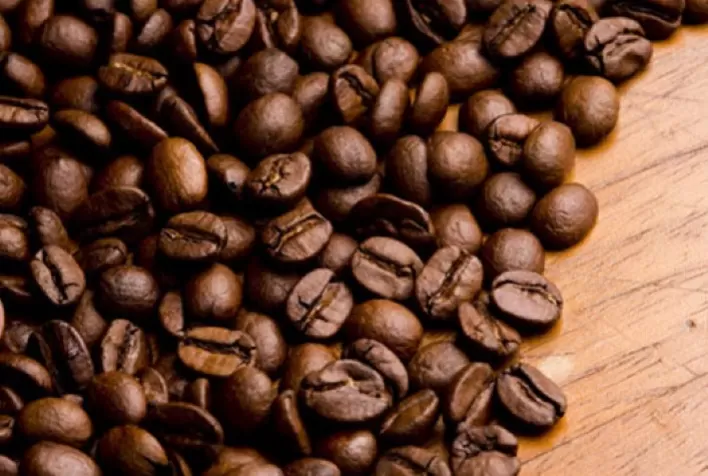 Café: Nova York e Londres abrem andando de lado e de olho no frio no Brasil