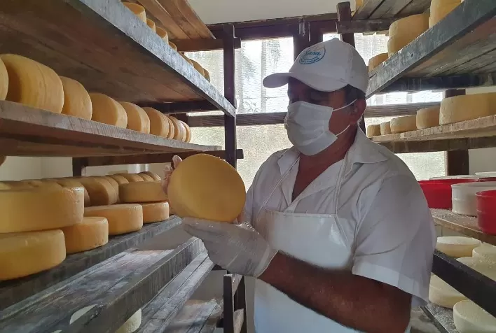 Parceria garante projeto de marketing para a Associação dos Produtores de Queijo Minas Artesanal do Triângulo Mineiro