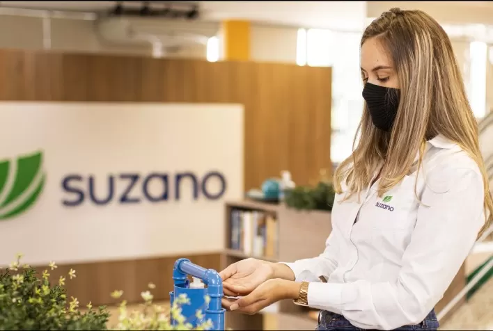 Presença de mulheres em cargos de liderança vira compromisso financeiro na Suzano