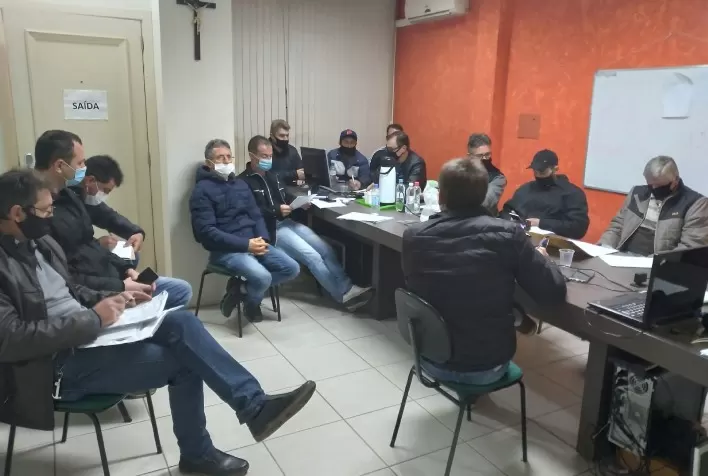 Campo Futuro levanta custos de produção da avicultura de corte em Chapecó e Itaiópolis