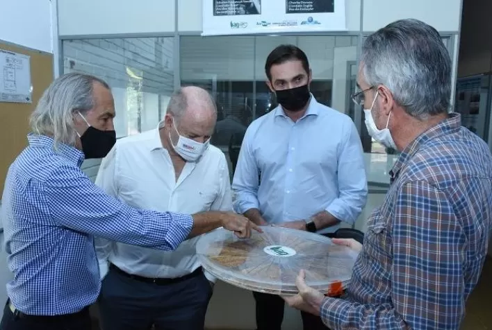 Adido agrícola de Israel discute parcerias em visita à Embrapa Arroz e Feijão
