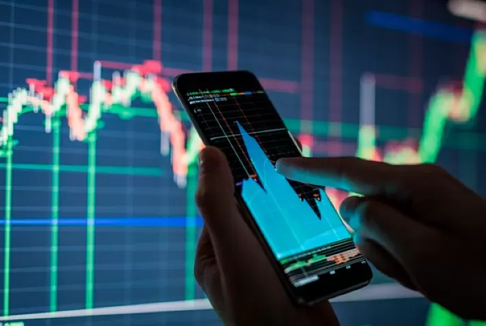 Ações da China fecham em alta após BC elevar financiamento de curto prazo