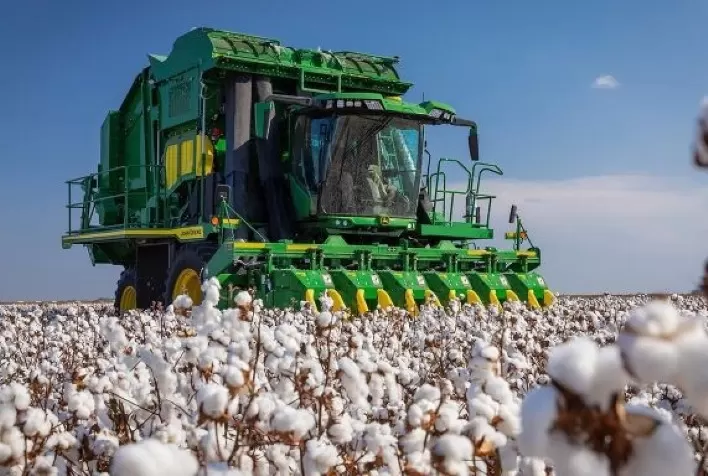John Deere apresenta nova colhedora de algodão CP770