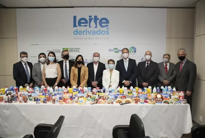 Mapa, setor leiteiro e supermercados lançam 1ª Semana do Leite