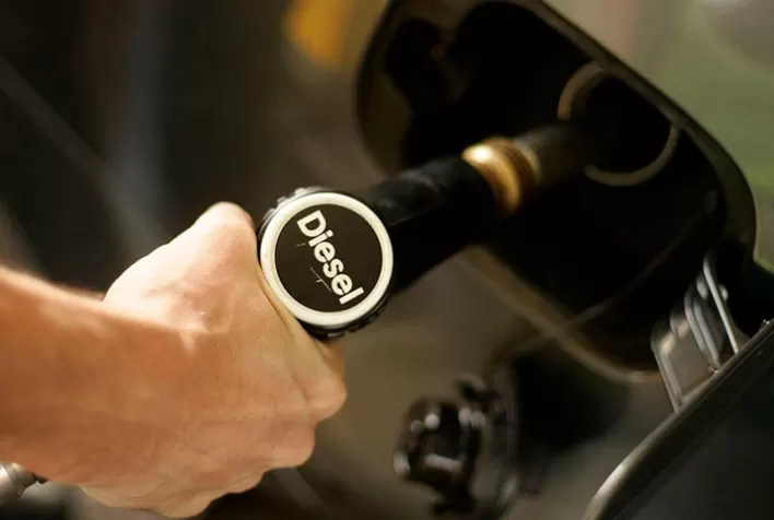 Novembro inicia com alta de 7,2% no preço médio do diesel, aponta índice da Ticket Log