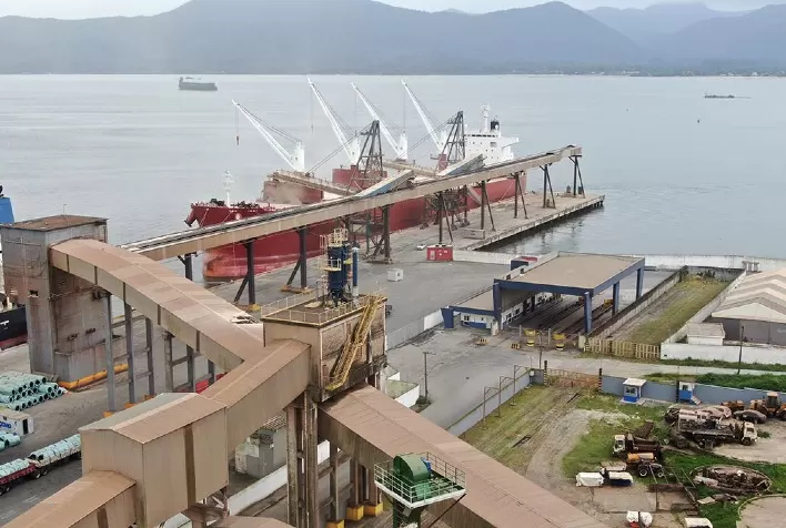 Porto de São Francisco revitaliza estrutura ferroviária à espera da safra recorde de soja