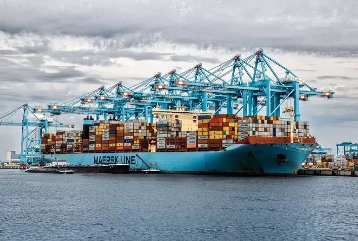 Maersk emite primeiro título verde para financiar navios movidos a metanol