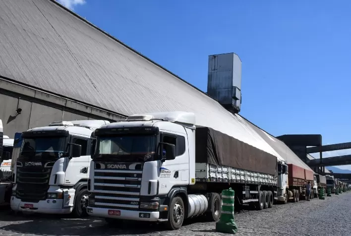 Crescimento da produção de caminhões e dos agronegócios