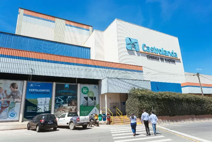 Castrolanda registra maior produção da história da Fábrica de Rações em Castro