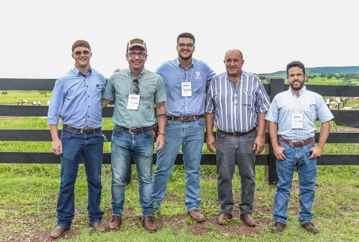 Dia de Campo da Fazenda Araponga reúne pecuaristas, técnicos e especialistas da Semex Brasil e Central Tairana para falar sobre produção de carne de qualidade