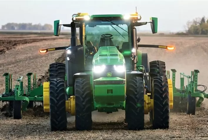 John Deere avança como Innovation Partner do AgTech Garage