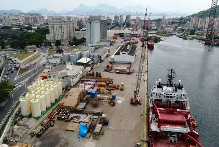 Docas do Rio bate recorde de faturamento anual