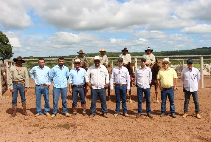CFM faz treinamento da equipe sobre avaliação genética com o prof. José Bento Ferraz, da USP