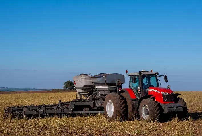 Suzano e Gripmaster firmam parceria para ampliar vida útil de pneus de tratores e reduzir geração de resíduos no campo