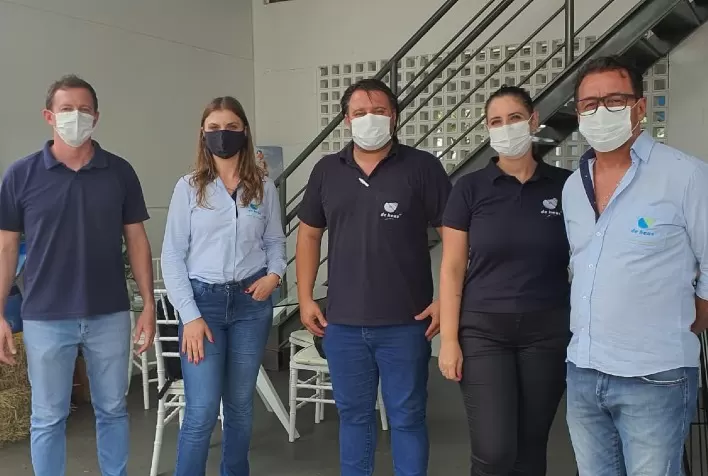 De Heus destaca nutrição estratégica para suínos e ruminantes durante Itaipu Rural Show