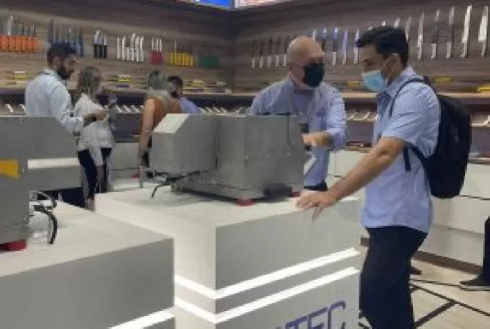 Tecnologia para corte de carnes chamou a atenção na Expomeat