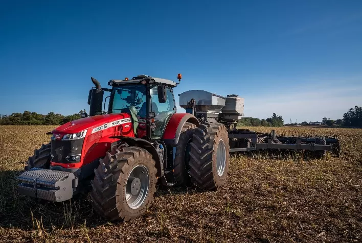 Produtor rural com trator ou máquina sem registro poderá ser multado