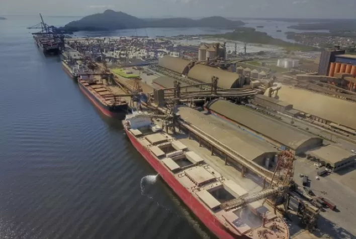 Porto de Paranaguá registra aumento de 7,4% nos de embarques pelo corredor de exportação